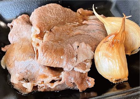 十勝若牛ロース焼きしゃぶ 十勝清水にんにくを添えて